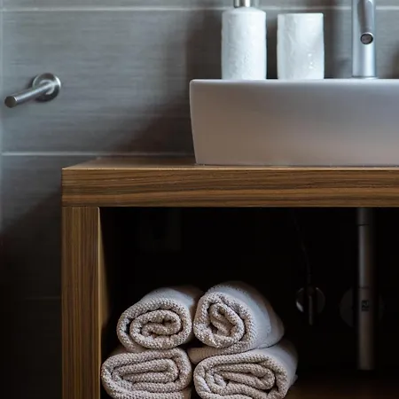 Klinec Plesivo Art 3* דוברובו