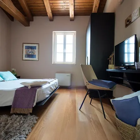 לינה וארוחת בוקר Klinec Plesivo Art