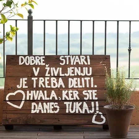Bed & Breakfast Klinec Plesivo Art