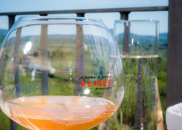 Bed & Breakfast Klinec Plesivo Art Dobrovo